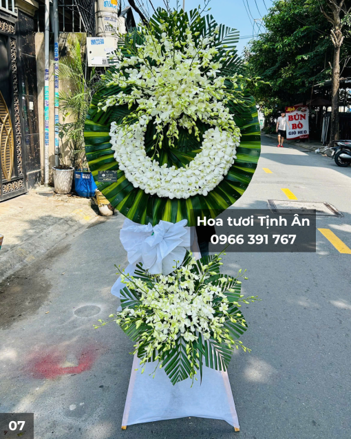 Vòng Hoa Viếng TA44